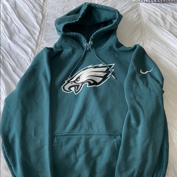 eagles sweatshirt nike
